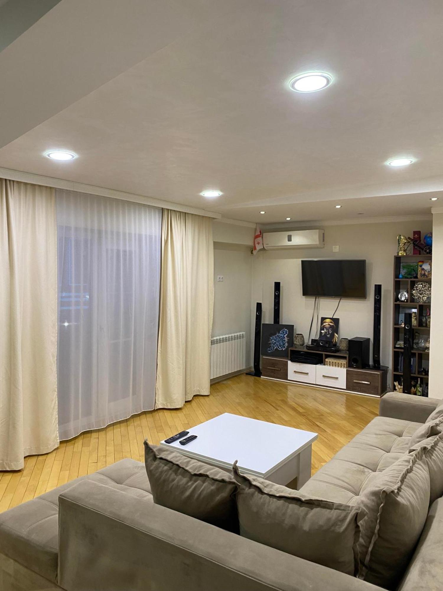 Big Flat In Batumi Appartement Buitenkant foto